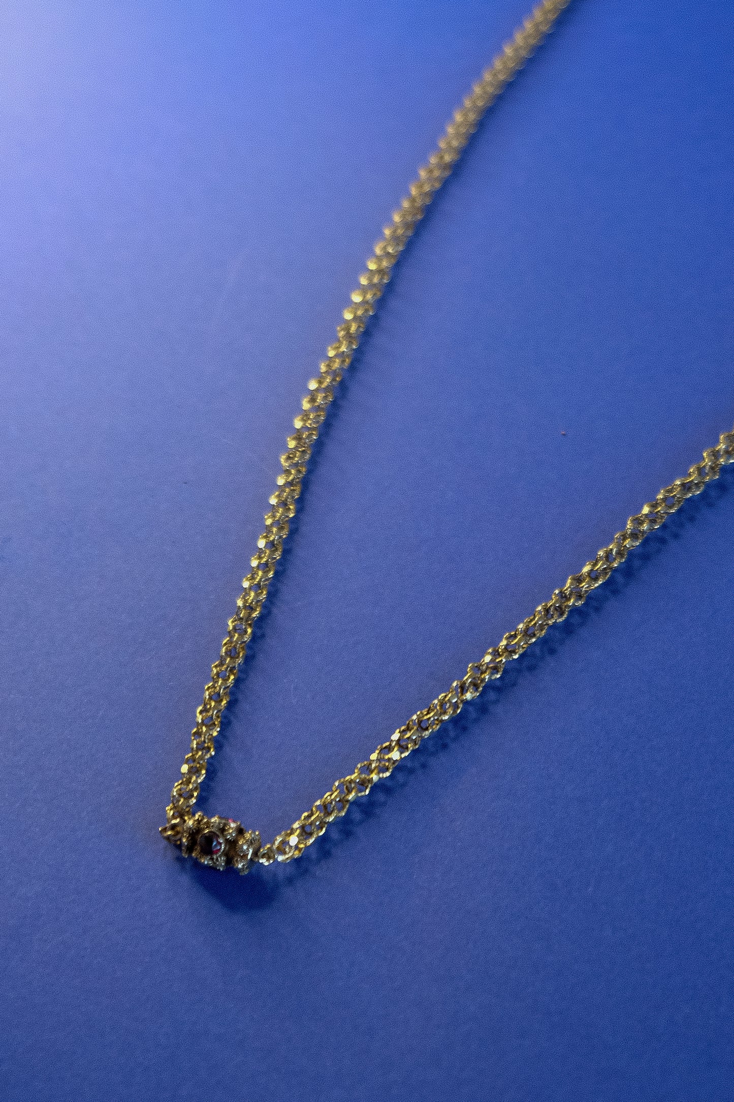Georgian 15ct Gold Corded-Link Chain with Garnet Barrel Clasp