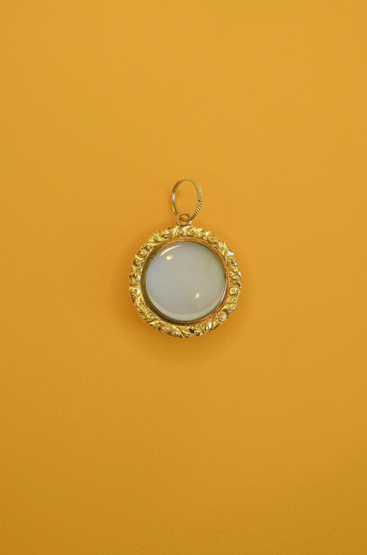 15ct Yellow Gold Victorian Medallion Pendant, Floral & Engine-Turned